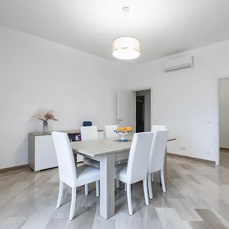 Seaview Modern Near The Apartamento Trapani